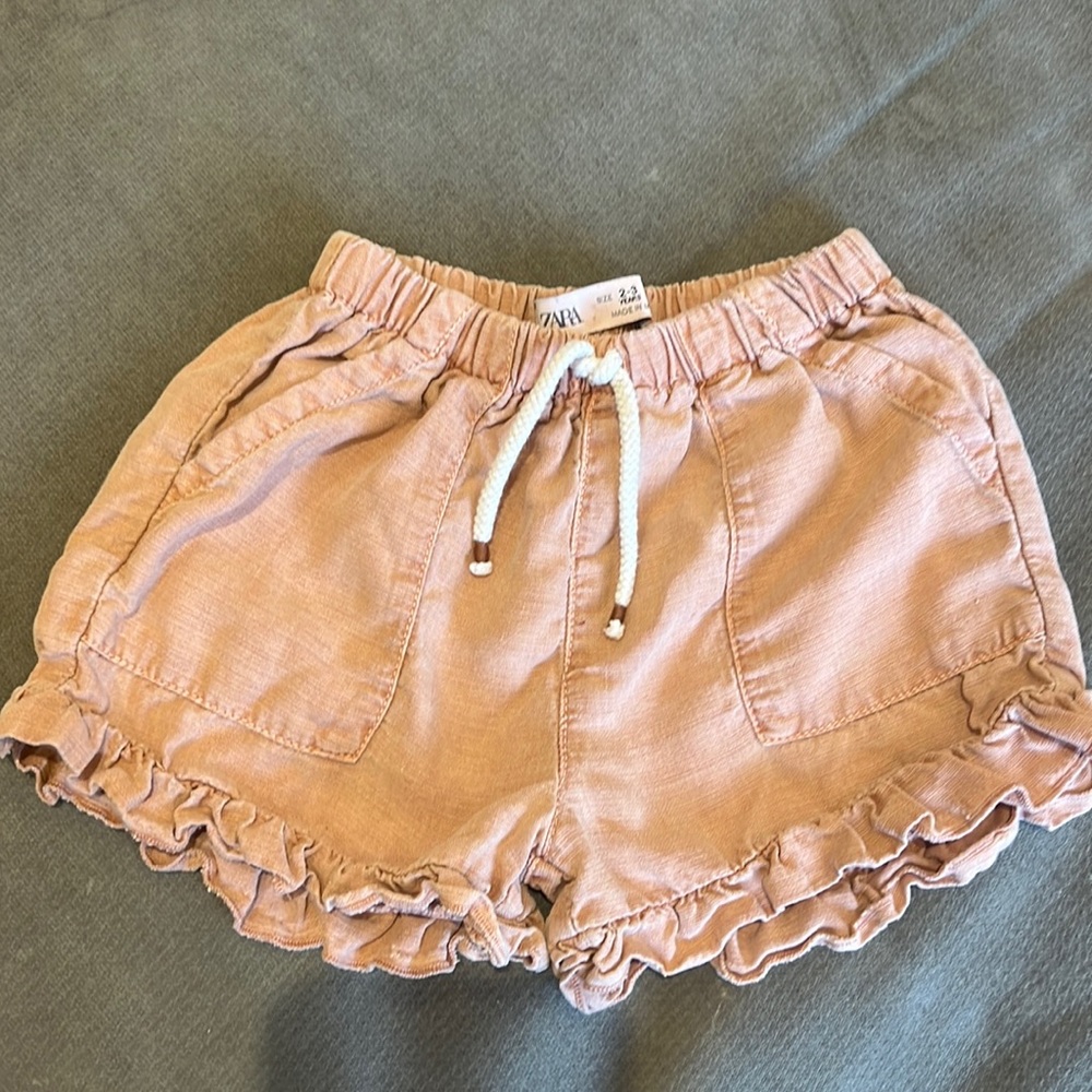 Zara shorts, toddler size 2-3 yrs